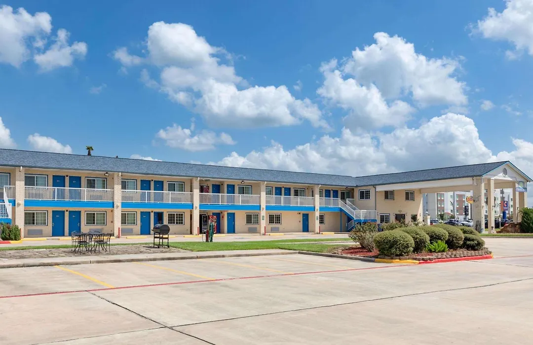 Days Inn By Wyndham Baytown Tx-1