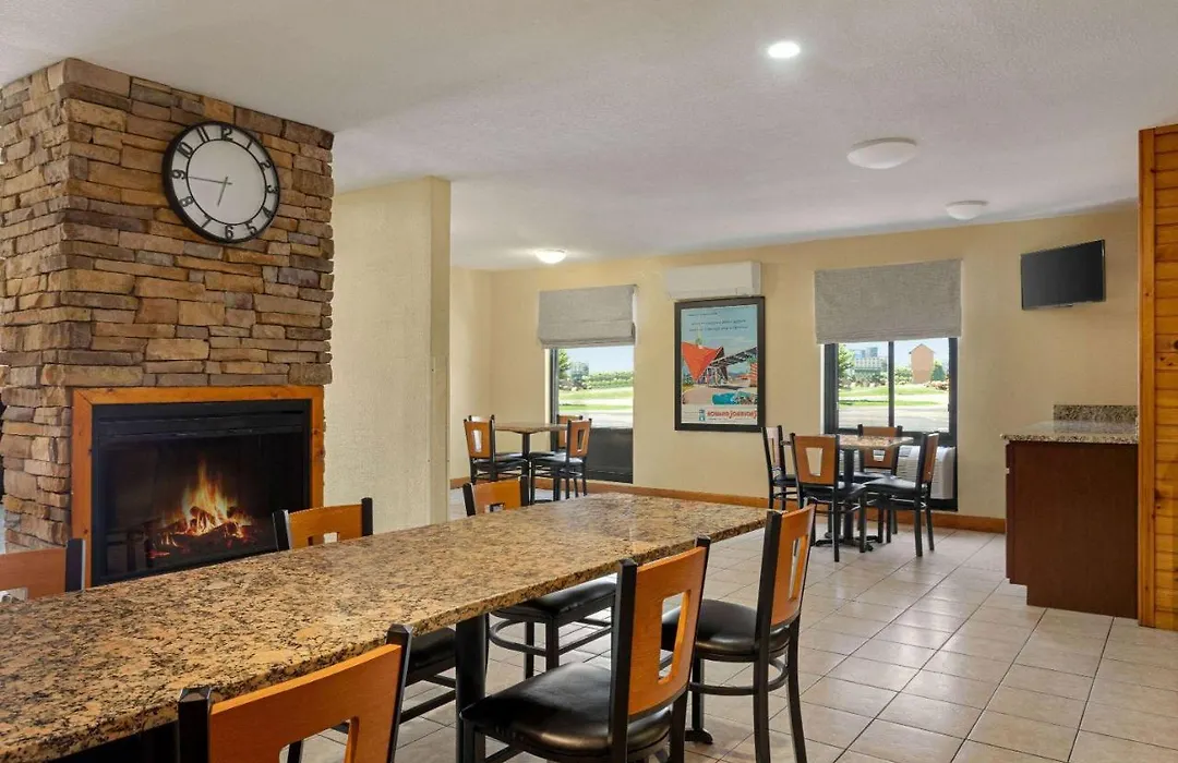 Howard Johnson By Wyndham Pigeon Forge-1