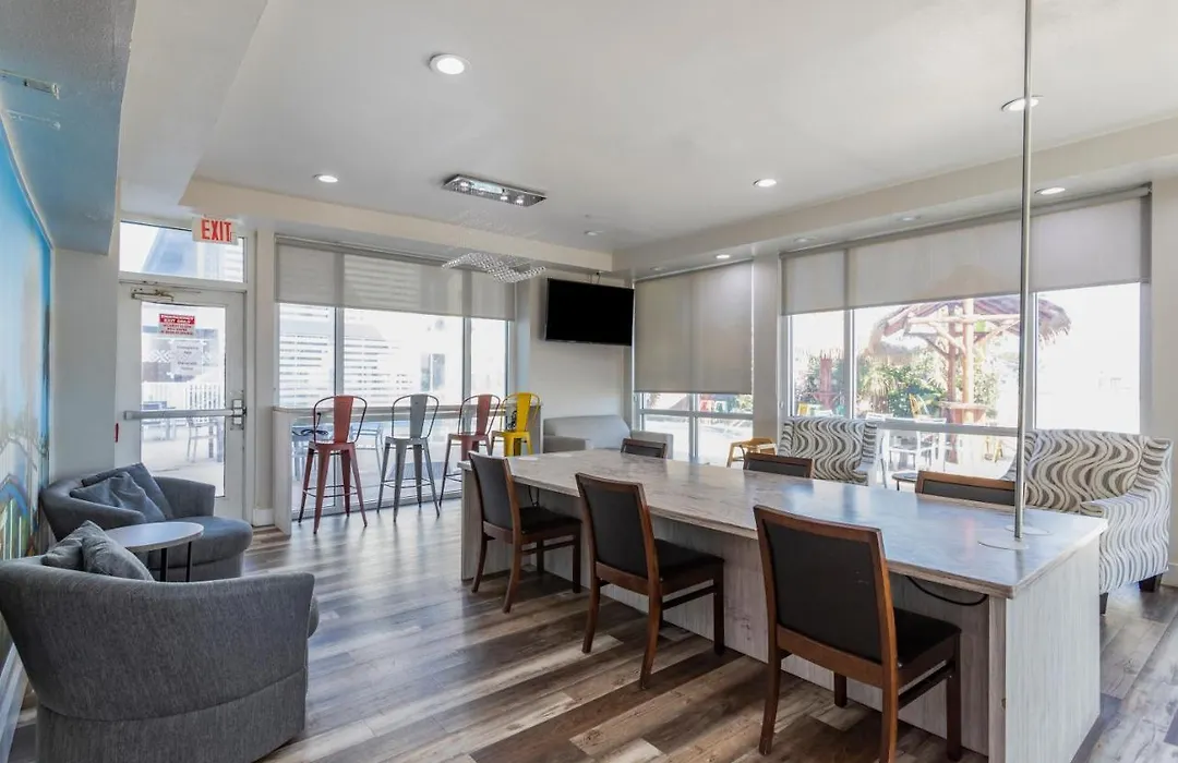 Clarion Pointe Galveston Seawall-1