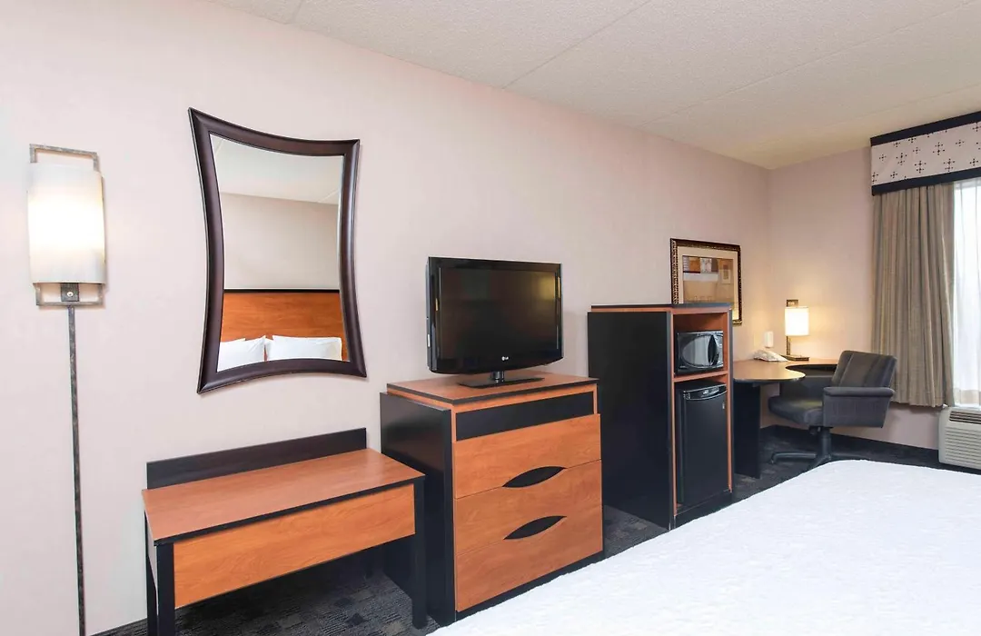 Hampton Inn And Suites Indianapolis-Fishers-1