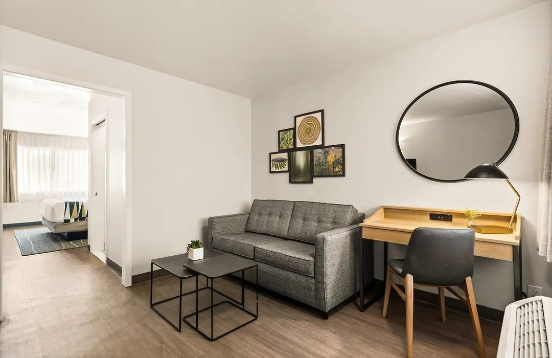 Oxford Suites Redding-1