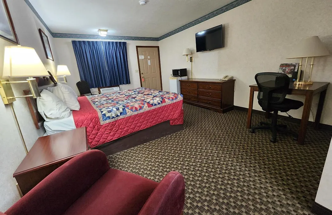 Americas Inn Bardstown-1