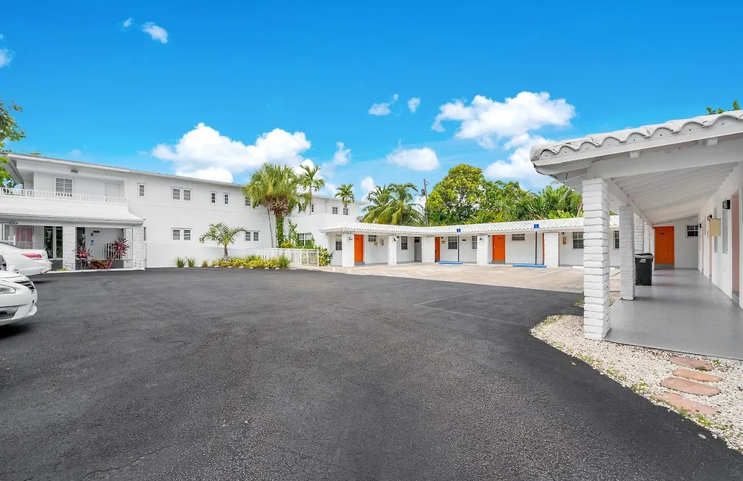 Travelodge By Wyndham Miami Biscayne Bay-1