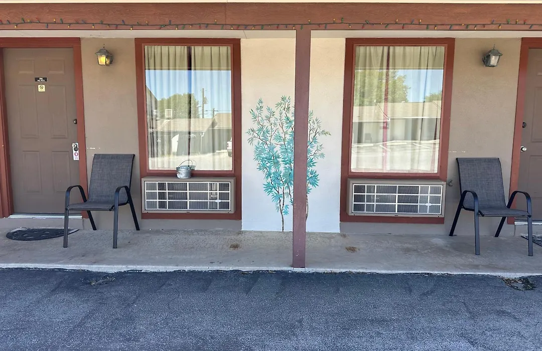Sunset Inn And Suites-1