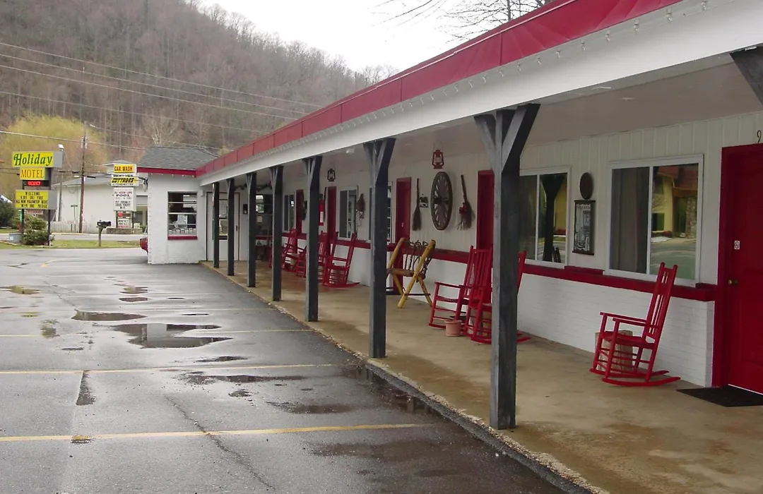 A Holiday Motel - Maggie Valley-1
