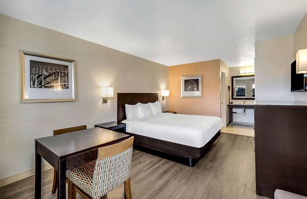 Comfort Inn Beach Boardwalk-1