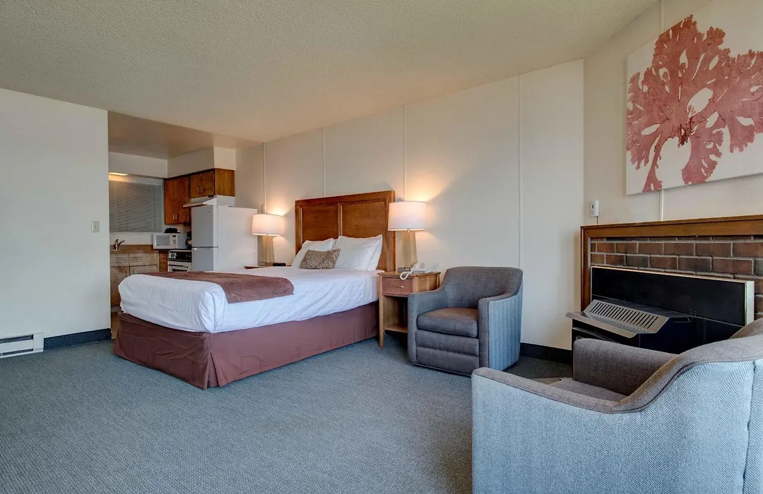 Ester Lee Oceanview Inn-1