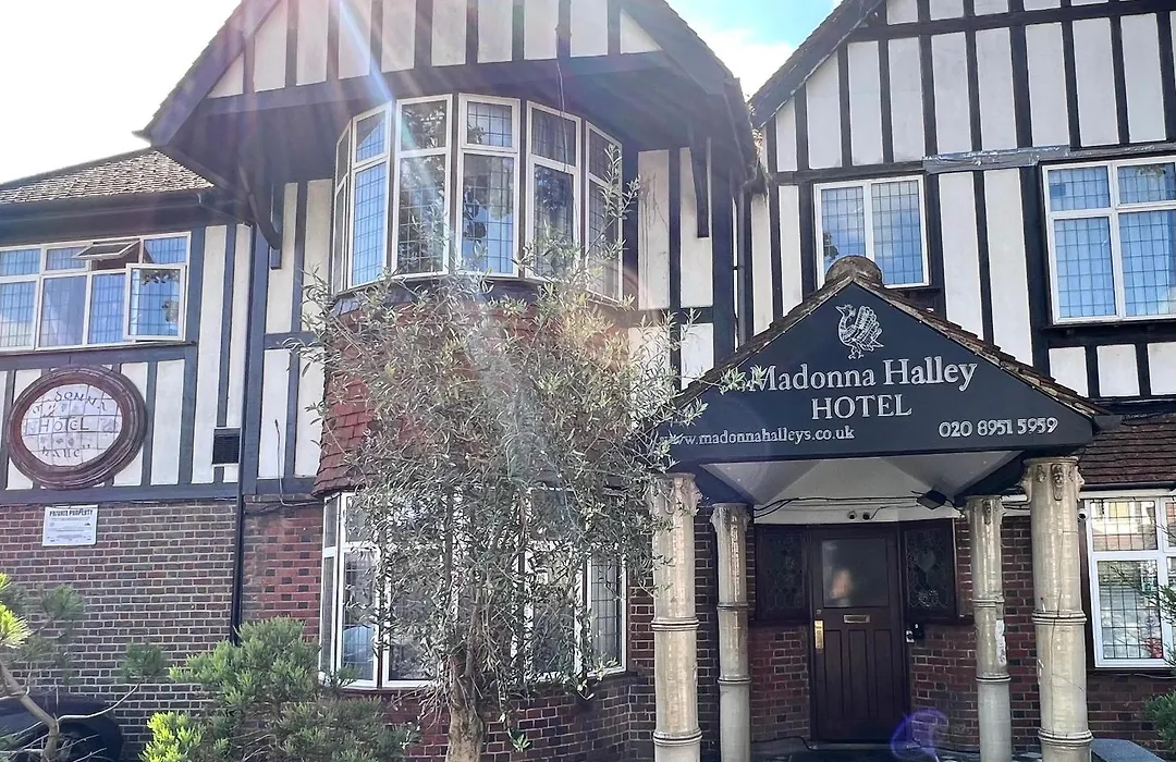 Madonna Halley Hotel-1