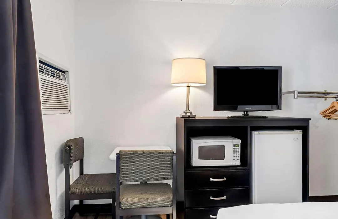Econo Lodge Billings-1
