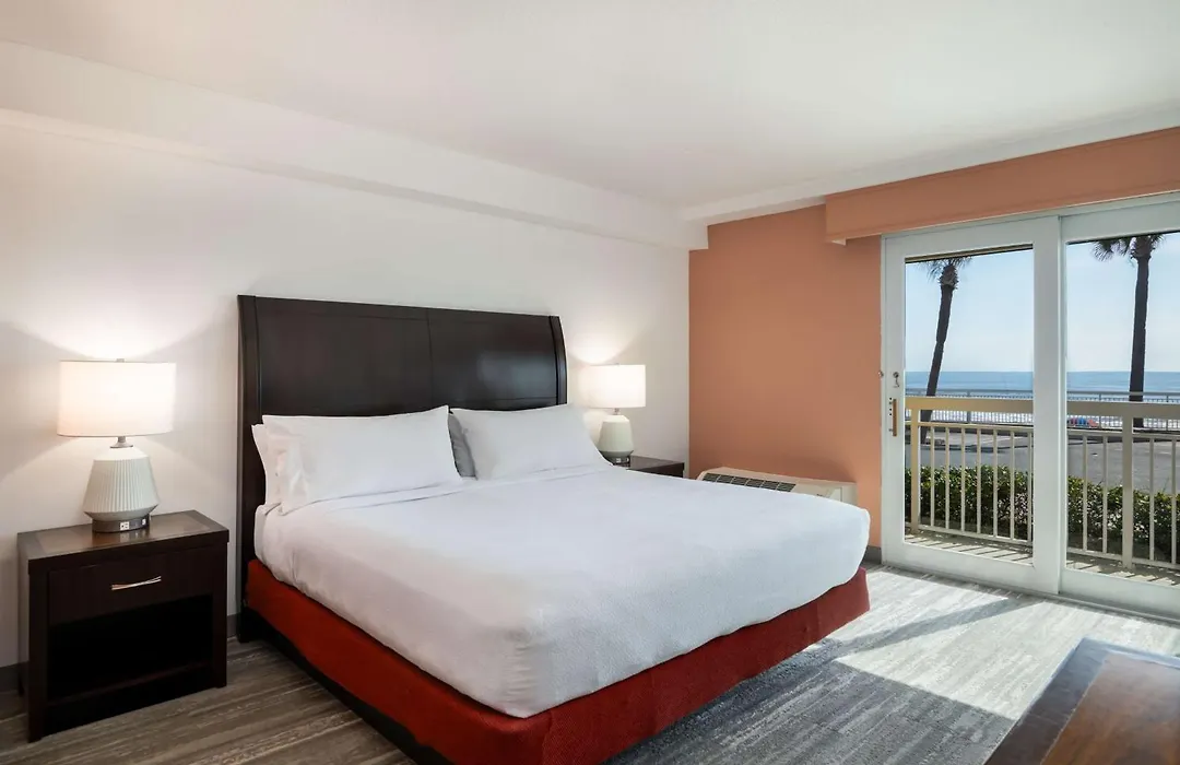 Hilton Garden Inn Daytona Beach Oceanfront-1