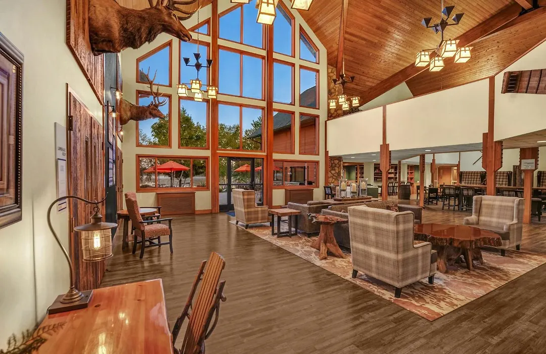 Holiday Inn Express & Suites Hayward By Ihg-1