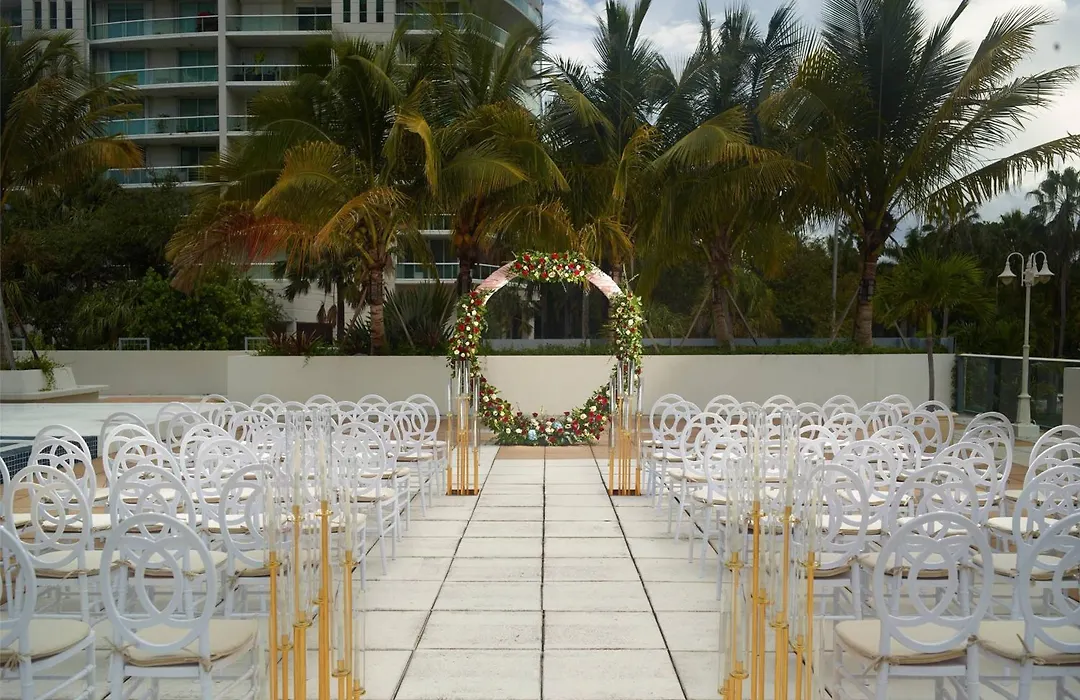 Courtyard Miami Coconut Grove-1
