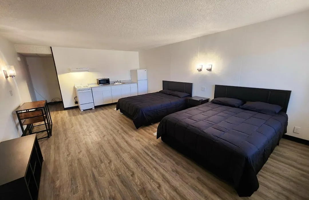 The Hastings Inn Salina-1