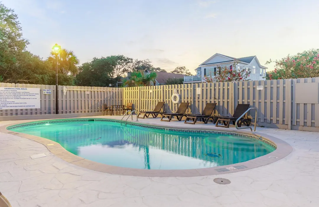 Admiral'S Inn On Tybee Island-1