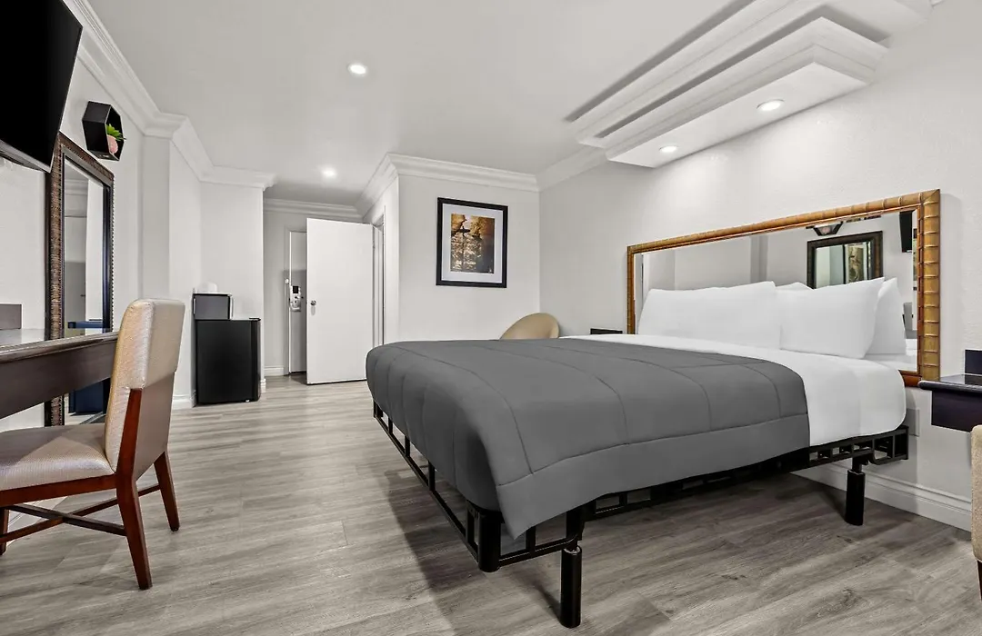 Rodeway Inn Santa Ana - Garden Grove-1