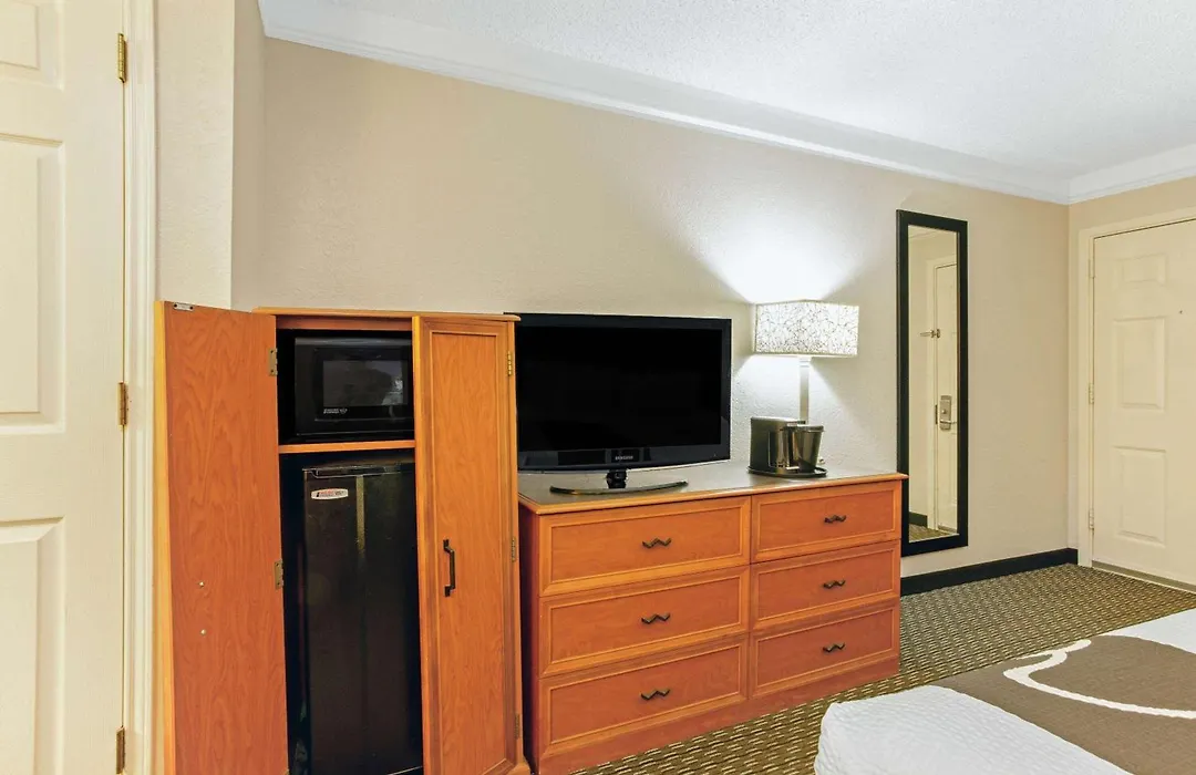 La Quinta Inn By Wyndham And Conference Center San Angelo-1