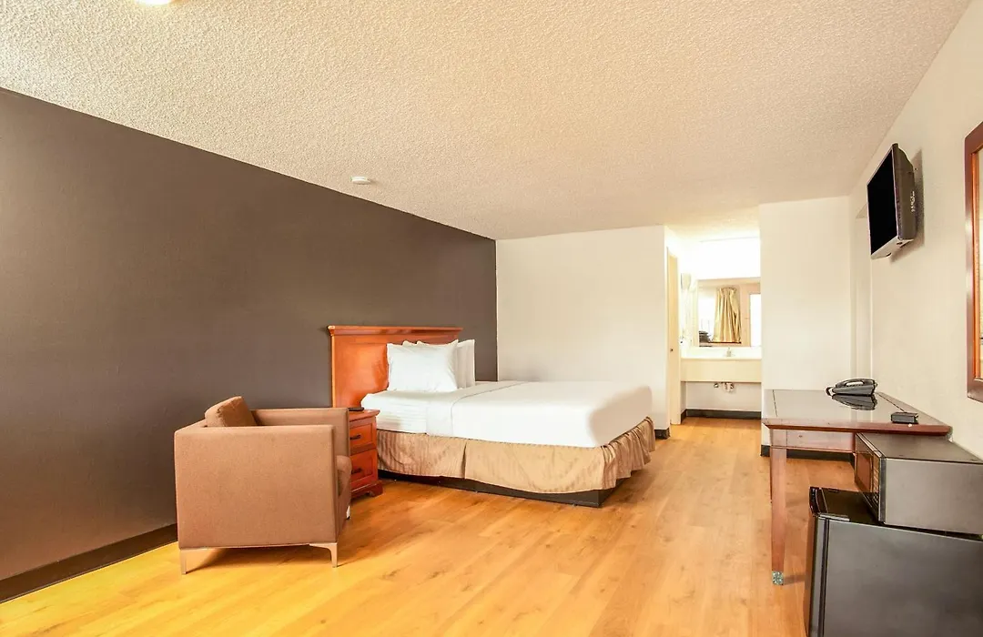 Oyo Hotel Centralia-1