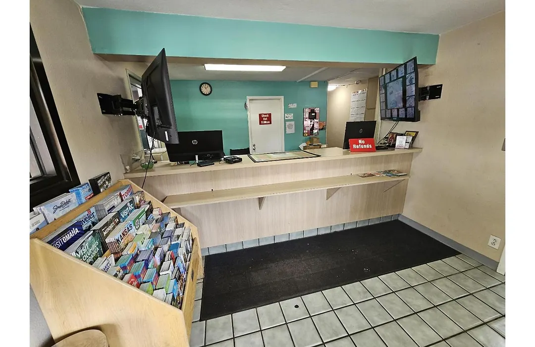 Travel Inn By Oyo Omaha-1
