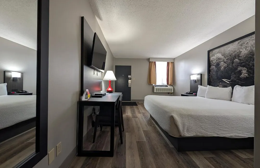 Super 8 By Wyndham Thunder Bay-1