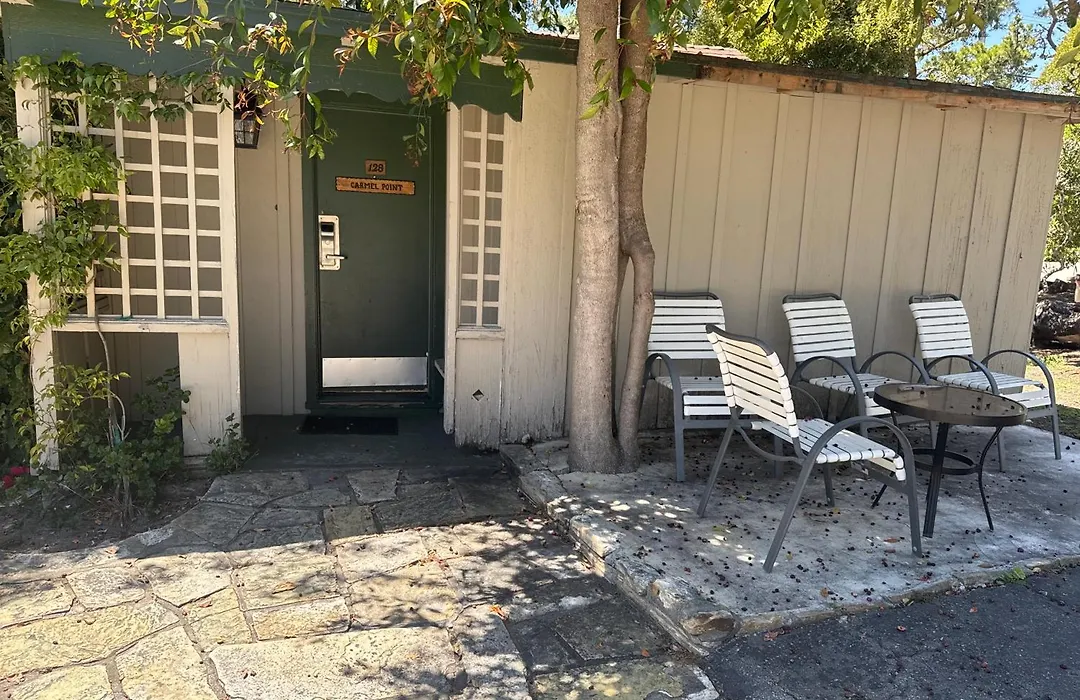 Carmel Resort Inn-1