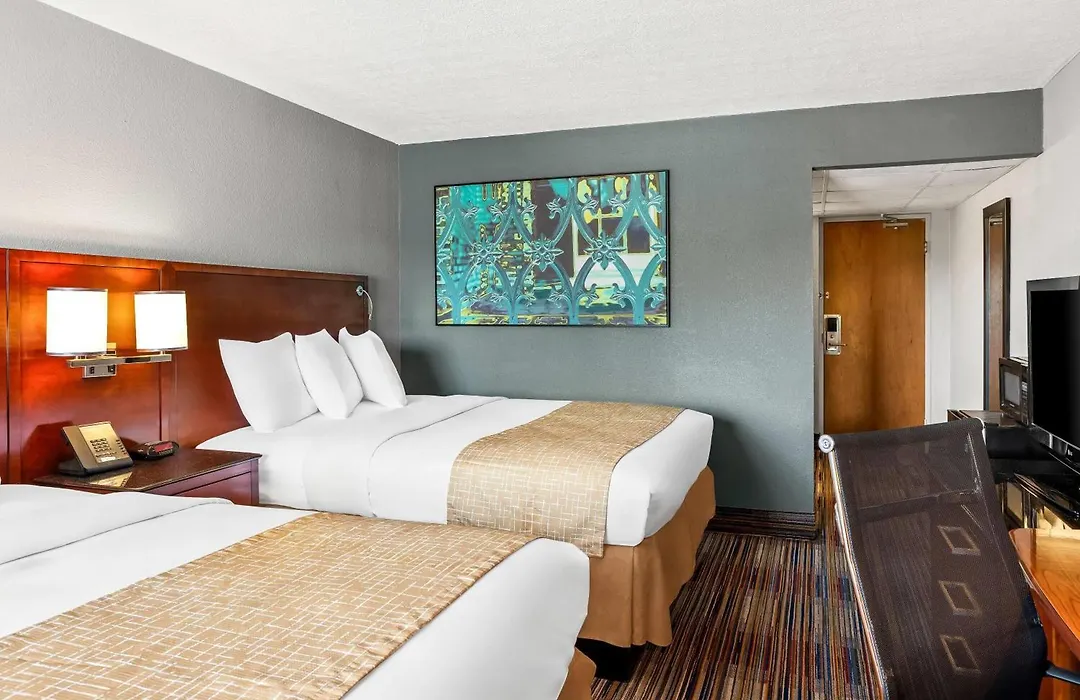 Travelodge By Wyndham Bloomington-1