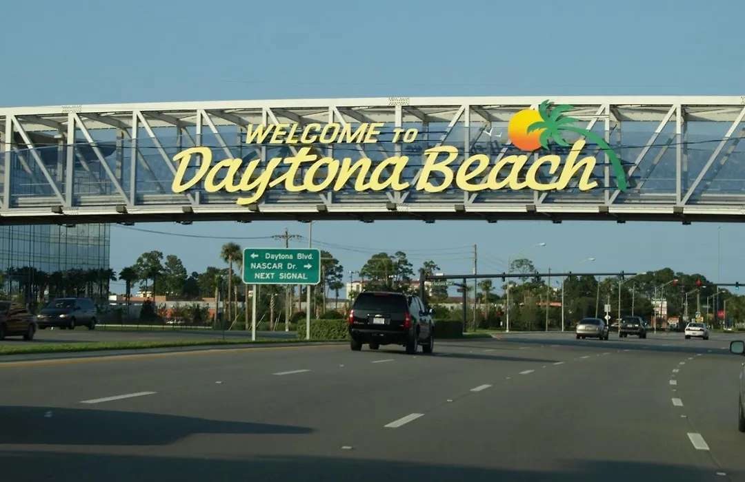 Daytona Beach Resort Oceanfront Condostudio-1