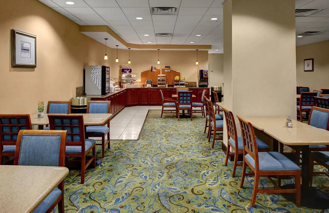Holiday Inn Express - Richmond Downtown By Ihg-1