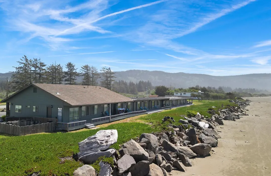 Crescent Beach Motel-1