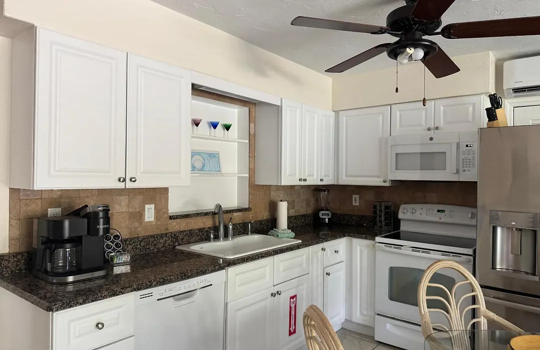 Tropical Villas Of Venice Beach-1