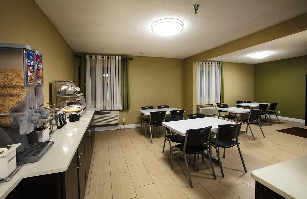 Super 8 By Wyndham St Charles-1