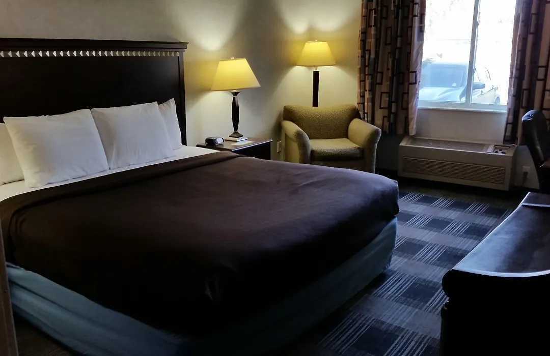 Days Inn & Suites By Wyndham Vancouver-1