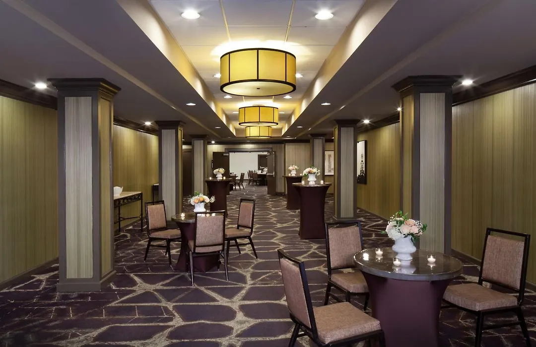 Embassy Suites By Hilton Philadelphia Airport-1
