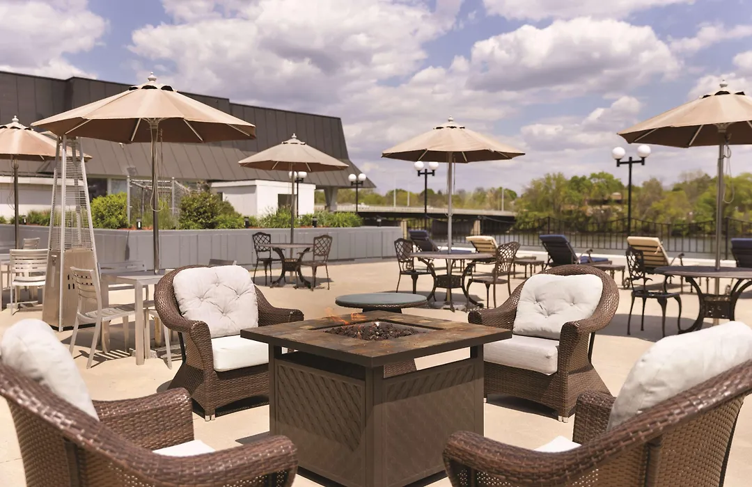 Radisson Hotel Grand Rapids Riverfront-1