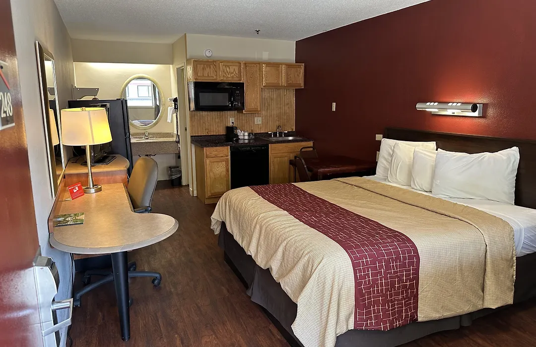 Red Roof Inn Parkersburg-1
