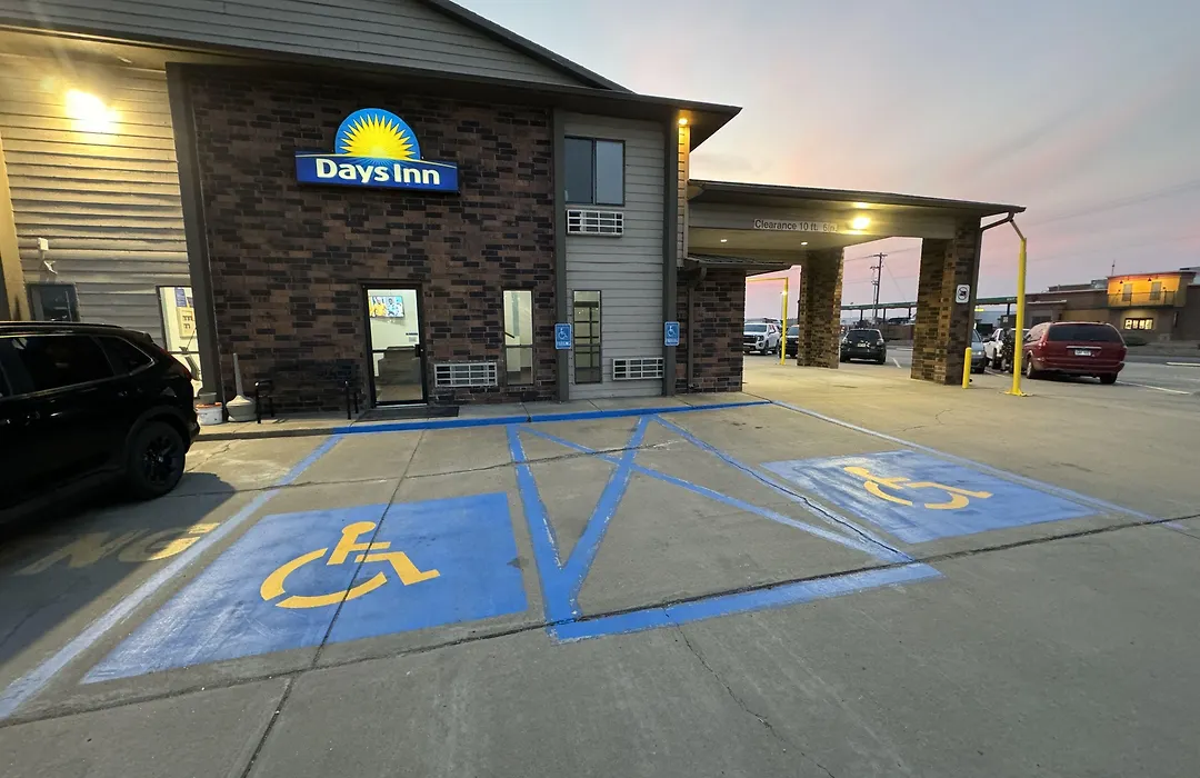 Days Inn By Wyndham Salina I-70-1