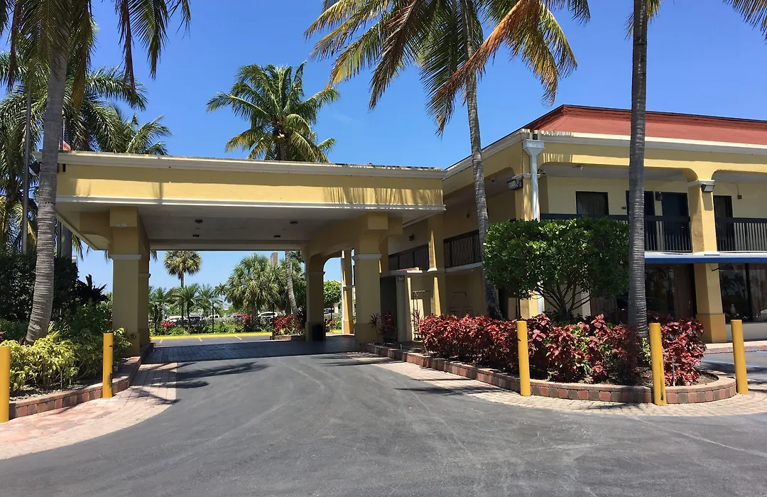 Days Inn By Wyndham Florida City-1