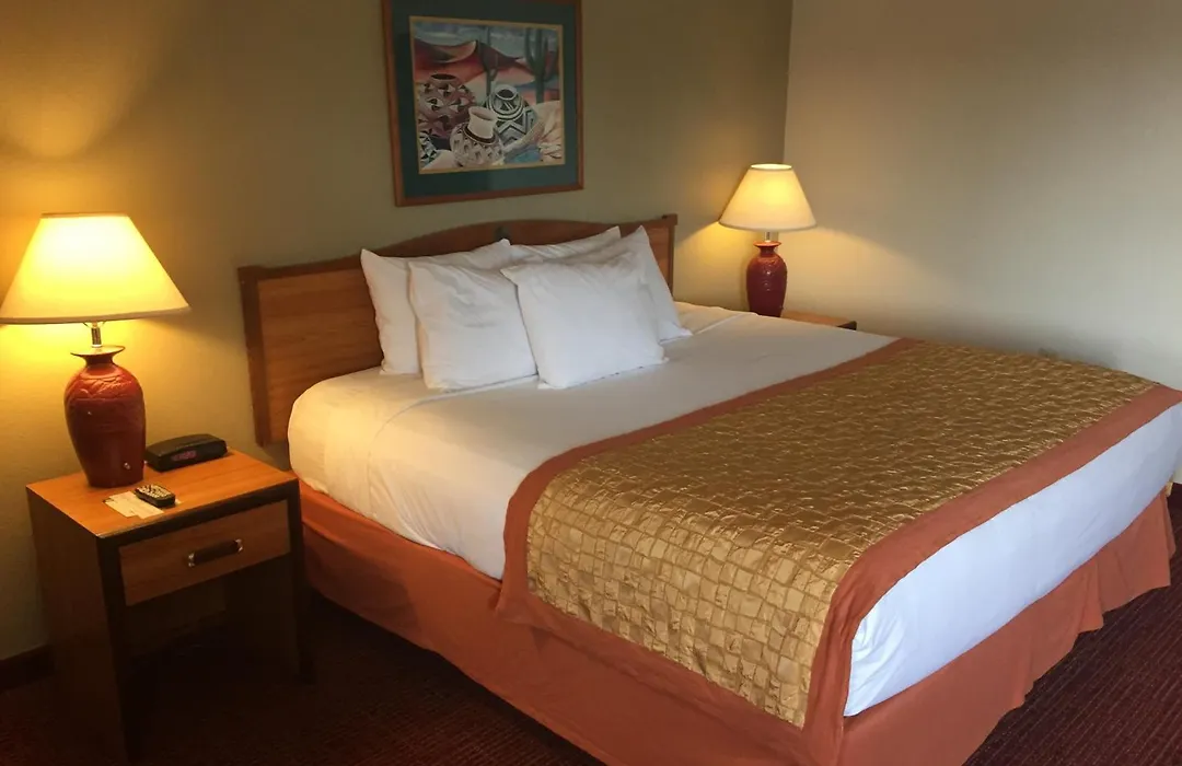 Hawthorn Suites By Wyndham Albuquerque-1