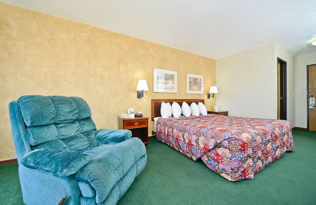 Days Inn By Wyndham Ozark Springfield-1