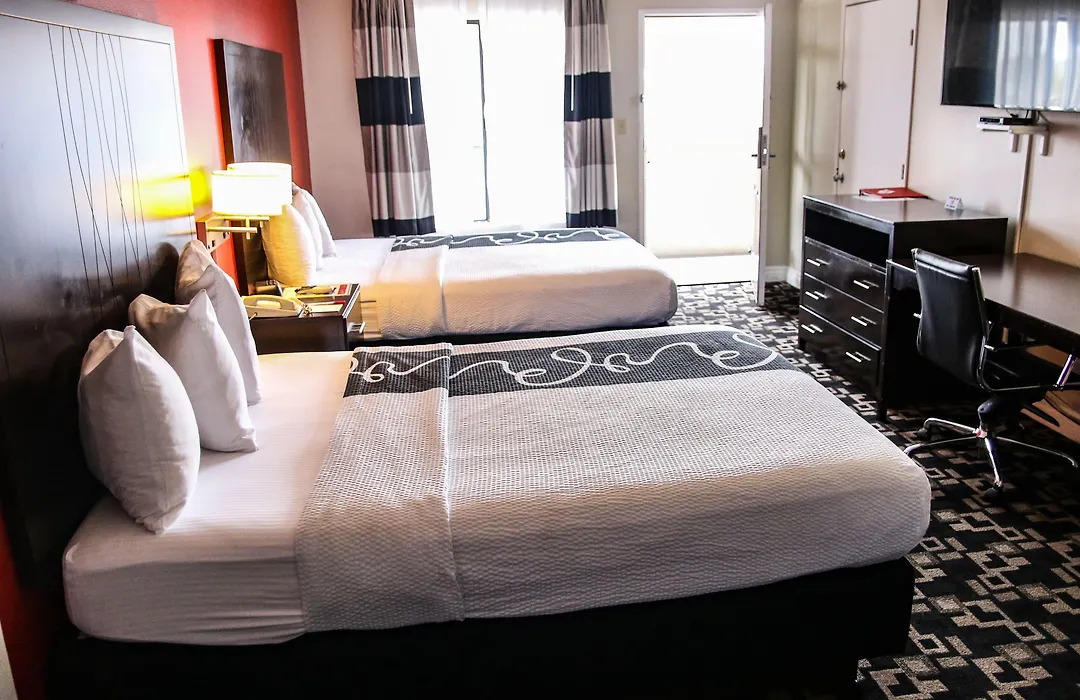 Ramada By Wyndham Oceanside-1