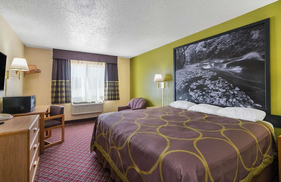 Super 8 By Wyndham Fountain-1