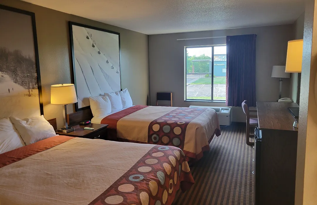 Super 8 By Wyndham Portage-1