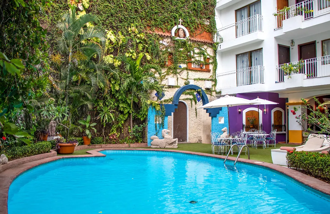 Los Arcos Suites-1