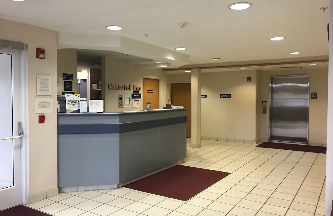 Microtel Inn By Wyndham Champaign-1