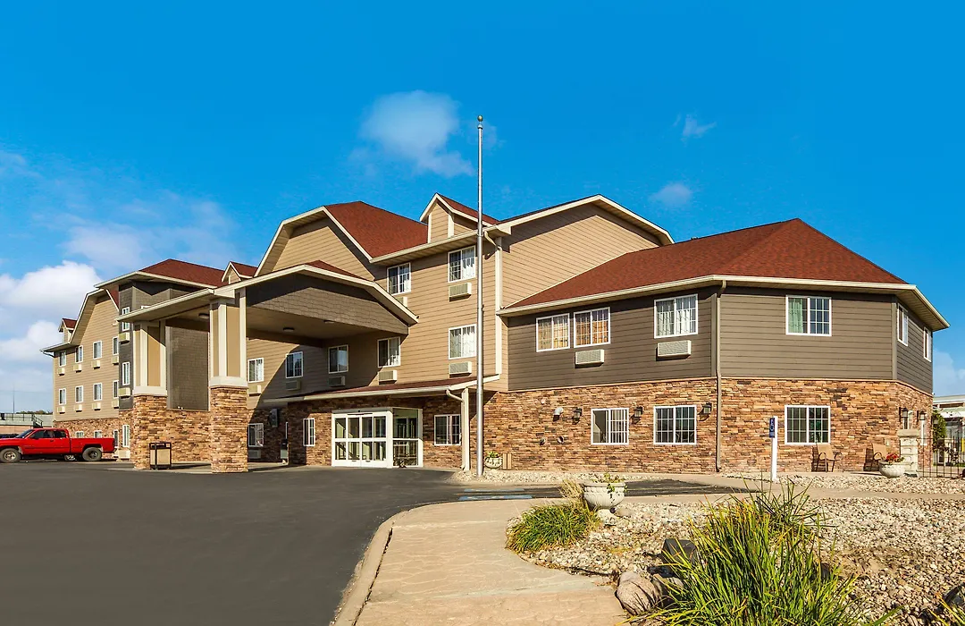 Red Roof Inn Plus Omaha - Council Bluffs-1