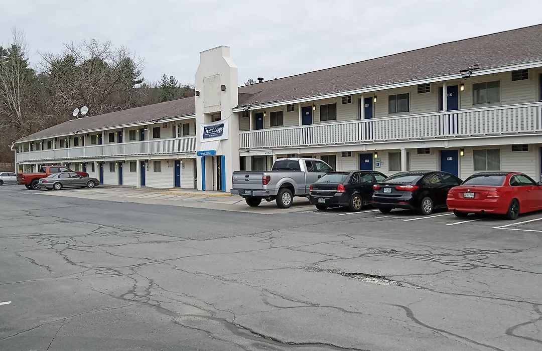 Travelodge By Wyndham Brattleboro Vt-1