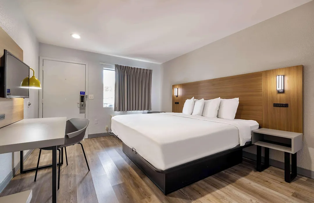 Motel 6-Santa Ana, Ca-1