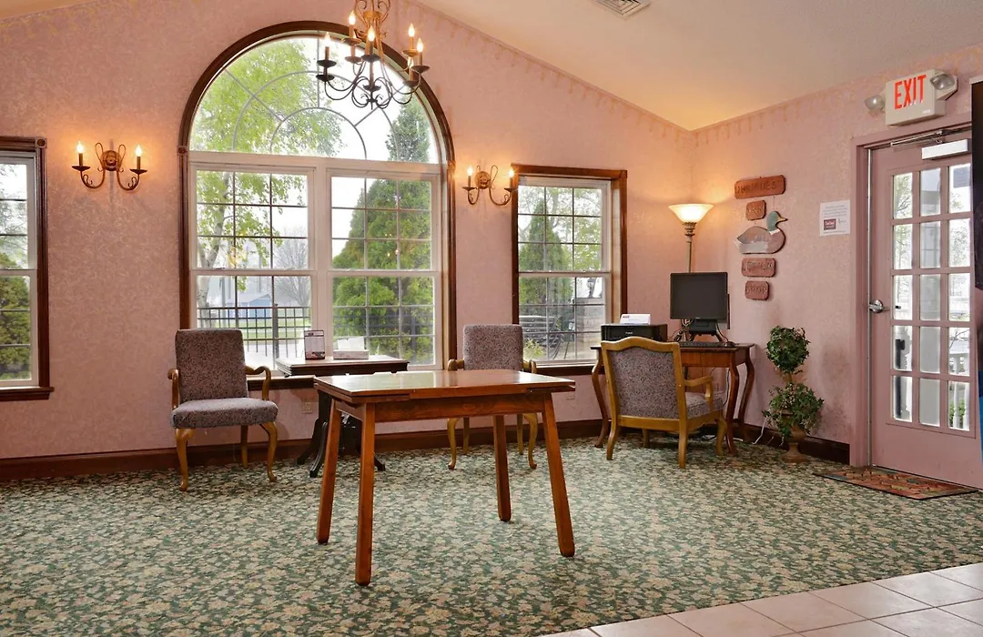 Ourguest Inn & Suites Downtown Port Clinton-1
