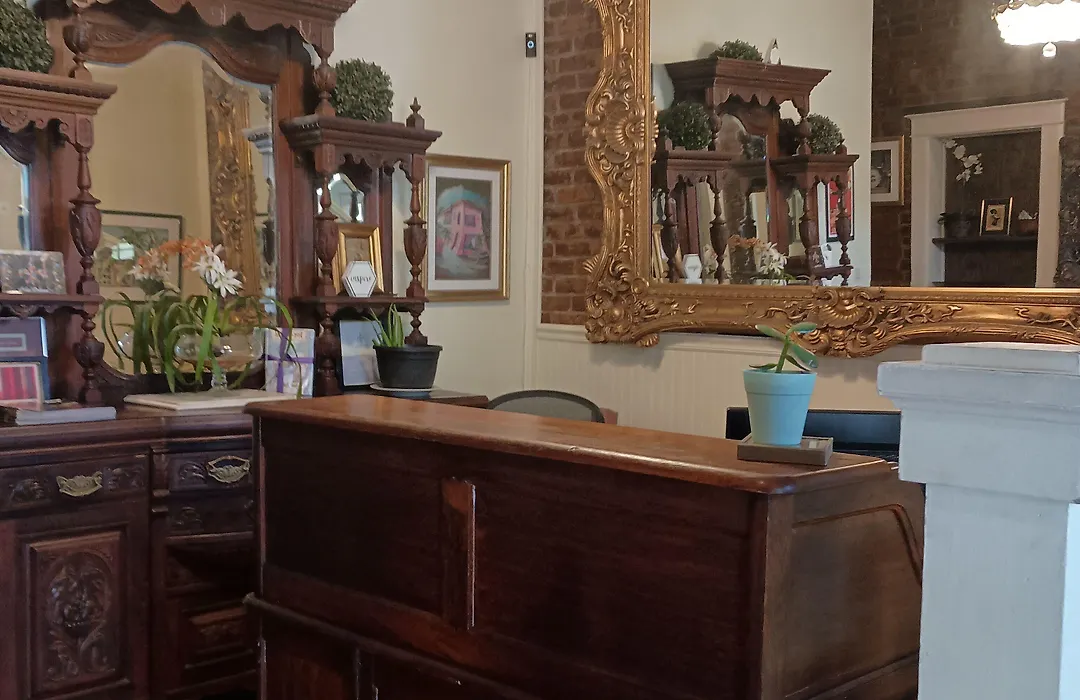 New Orleans Guest House-1