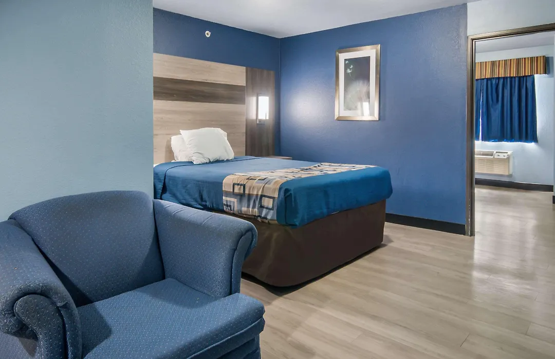 Rodeway Inn Carrollton I-35E-1
