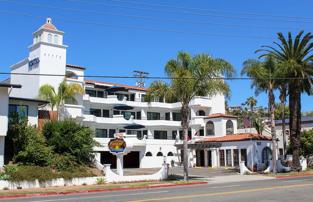 The Surfbreak Hotel-1